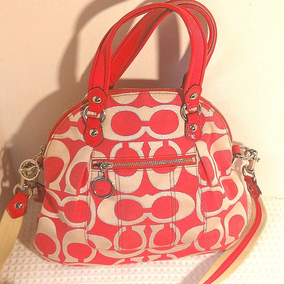 Coach Poppy Signature Handbag - Picture 3 of 4